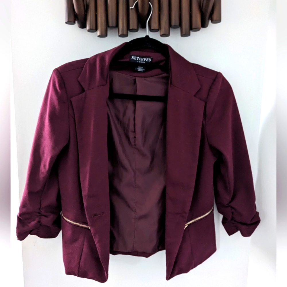 Sirens Women's burgundy blazer 3/4 Sleeve - Size US M